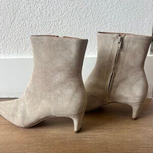 New STAUD Wally ankle boot, dune color size 40 (roughly 9 1/2, 10 US size)